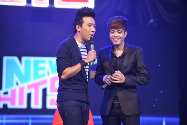 Tháng 11/2013, khi Bùi Anh Tuấn vẫn là cái tên gây xôn xao về các scandal tình cảm thì Trấn Thành nhanh chóng khai thác khía cạnh này khi làm MC trong liveshow New Hits.  Sau khi vừa thể hiện hit Nơi tình yêu bắt đầu, Bùi Anh Tuấn tham gia phần giao lưu với Trấn Thành, nam MC vô tư nói: 