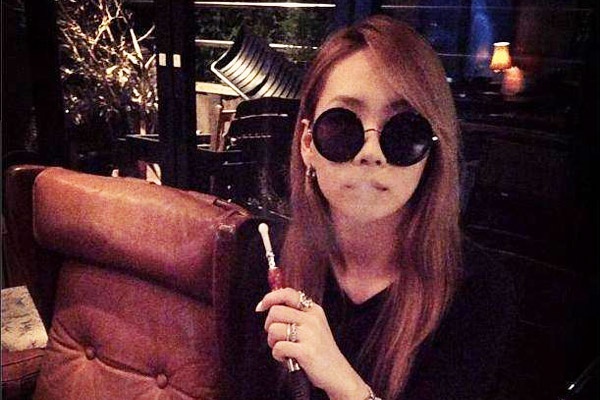 Cu dan mang chung minh 2NE1 khong trong sang hinh anh