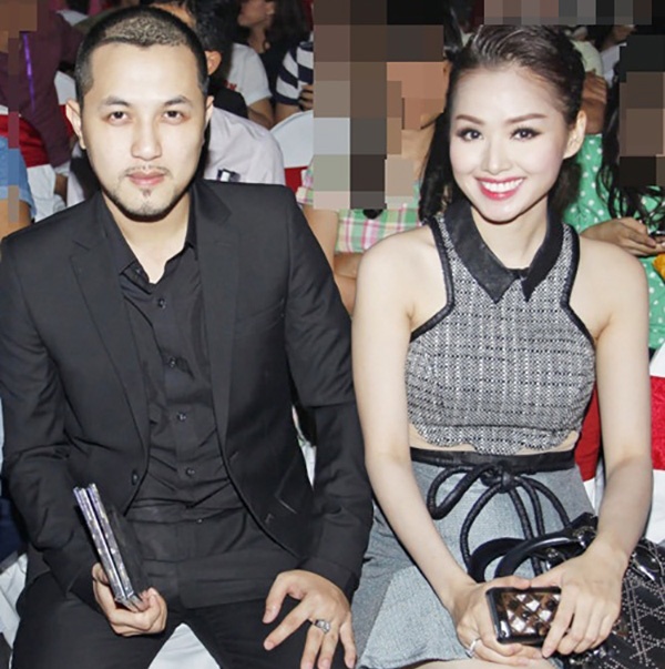 Trước đó, cặp đôi trẻ từng bị bắt gặp hẹn hò hồi tháng 10 năm ngoái nhưng Tâm Tít chưa từng công khai chính thức. Trong status, Thế Bảo có nhắc đến quãng thời gian yêu hot girl Hà thành và chỉ trong 3 tuần tiêu hết 200 triệu, đầu tư giúp đỡ bạn gái kinh doanh, chuyển nhà chung cư và mua quà hàng hiệu. Đặc biệt, Thế Bảo gọi mối tình kéo dài hơn 1 năm “là 1 việc sai lầm nhất trong cuộc đời của Bảo”. 