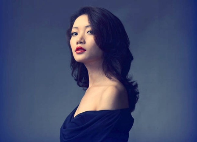 Tua nhu gio phieu du - Pham Thu Ha hinh anh