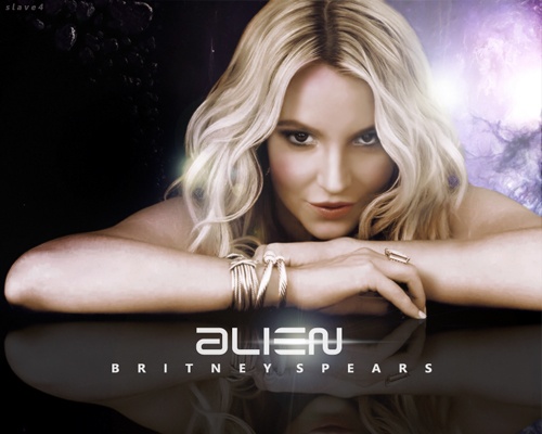 Britney Spears hat Alien khong co auto-tune hinh anh