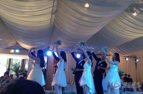 Được biết, chồng của Tôn Phi Phi là người Mỹ gốc Hoa, hơn 40 tuổi. Tên thật của anh là Jack Shi. Hiện tại, anh đang là lãnh đạo cấp cao của tập đoàn Lenovo nổi tiếng.