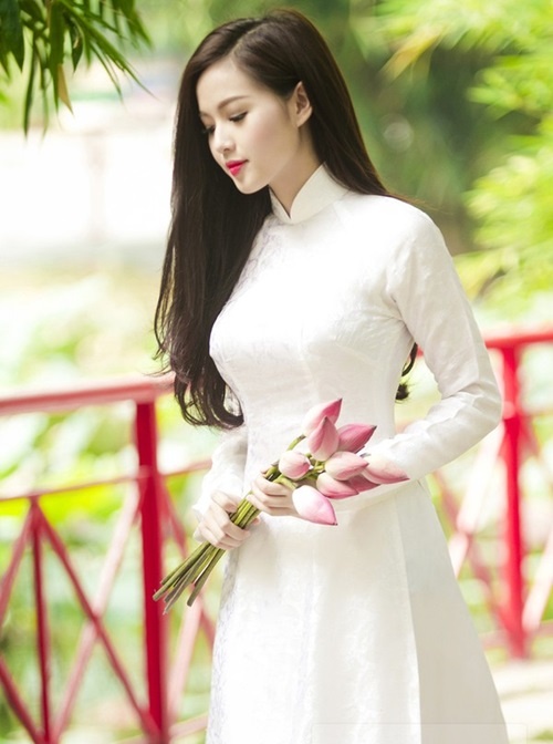 Với nhiều khán giả, ấn tượng về Tâm Tít vẫn là hình ảnh trong sáng, dịu dàng.