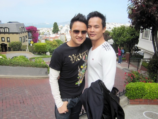 Lời qua tiếng lại trên mạng với Adam Nguyễn, Cao Thái Sơn còn dính tin đồn lừa tiền khiến một người đàn ông phải tự tử. Trong khi đời tư bị chú ý, Cao Thái Sơn còn bị phạt hành chính 4,5 triệu đồng vì hát nhép trong chương trình Quà tặng tình yêu tháng 6 trên kênh VTV9.