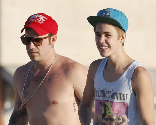 Justin Bieber duoc bo dua chat gay nghien hinh anh