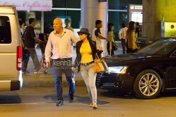 Cô sở hữu nhiều chiếc túi Hermes Birkin với bảng màu sắc đa dạng.