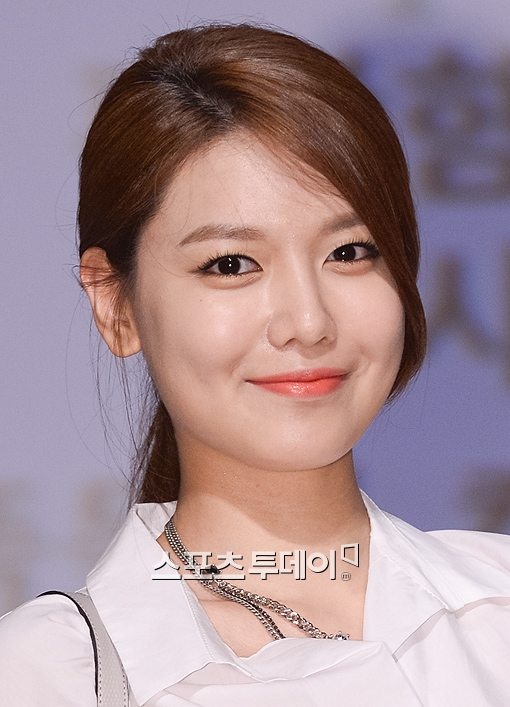 Ca sĩ Soo Young - thành viên nhóm SNSD.