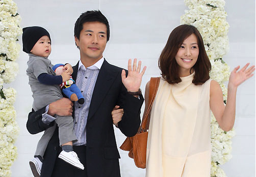 Gia đình Kwon Sang Woo – Son Tae Young sắp đón thành viên thứ 4.