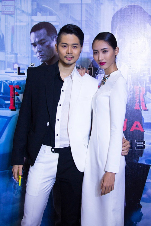 Bộ vest màu đối xứng còn hấp dẫn cả sao nam.