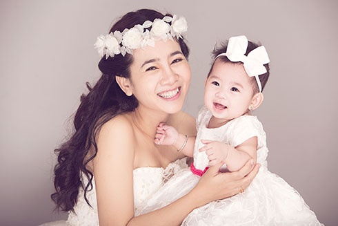 Sao Viet sinh con cho ban trai khong can dam cuoi hinh anh