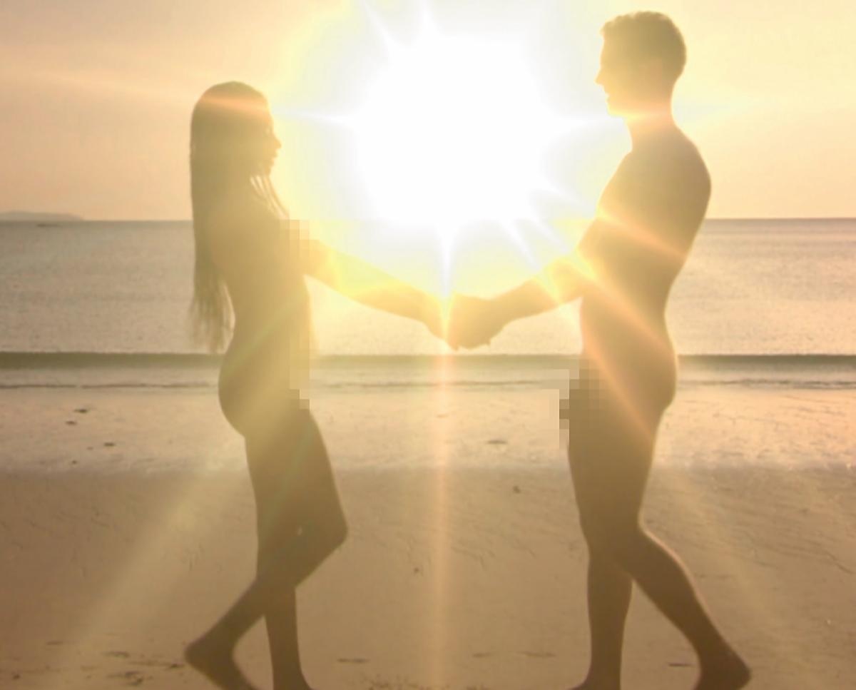 Adam Looking for Eve của Hà Lan thậm chí không che đậy những bộ phận nhạy cảm của thí sinh.