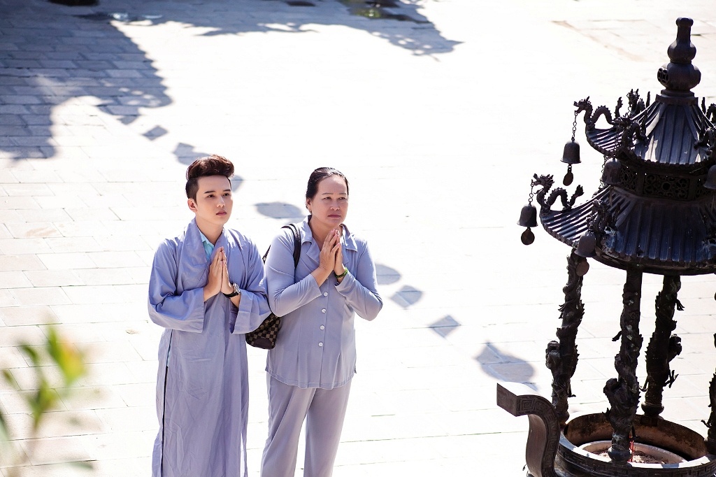 Tuy phải dừng bước sớm tại liveshow 1 - vòng Tourmalet, nhưng nhóm Ayor đã để lại nhiều ấn tượng đẹp trong lòng khán giả truyền hình lẫn giới chuyên môn nhờ kiên trì theo đuổi dòng nhạc bán cổ điển. Do định hướng vừa duy trì nhóm, vừa hoạt động solo nên ngay khi rời cuộc thi cả 5 thành viên Ayor đều đang cố gắng, nỗ lực gấp đôi để hoàn thiện những sản phẩm âm nhạc chung, riêng nhằm đáp lại tình cảm yêu mến của người hâm mộ. Không có cơ hội thể hiện nhiều tại Nhân tố bí ẩn 2014 do nằm ở hạng mục nhóm hát cũng như thường đảm nhiệm phần bè trầm cho Ayor, dẫu vậy Khắc Minh vẫn tạo được thiện cảm nơi người xem nhờ sở hữu vẻ ngoài điển trai và nụ cười tỏa sáng như các ca sĩ thần tượng xứ Hàn.