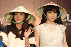Ngam sao Han dang yeu voi non la Viet Nam hinh anh