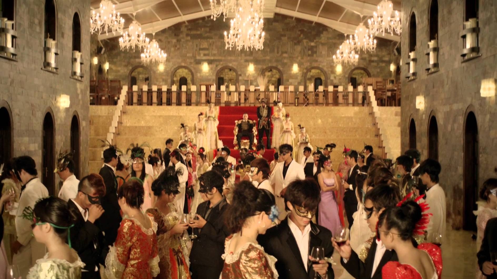 Lac buoc - Nhat Thu hinh anh