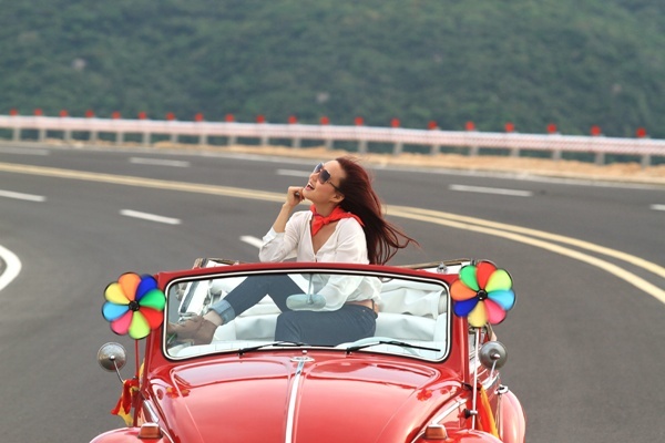 Vy Oanh trong MV Fly.