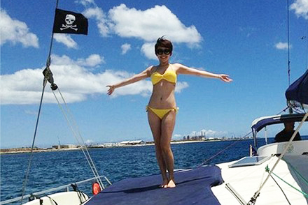 Sao Viet choi sang khi nghi mat tren du thuyen hinh anh