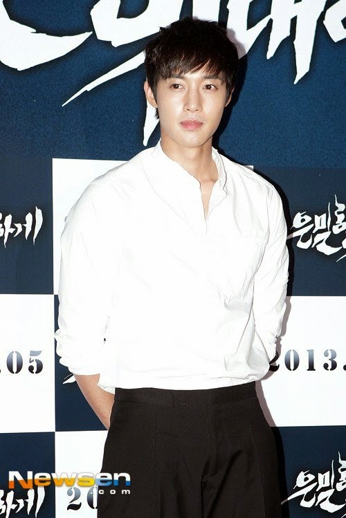 Kim Hyun Joong mất điểm trầm trọng vì scandal hành hung bạn gái.