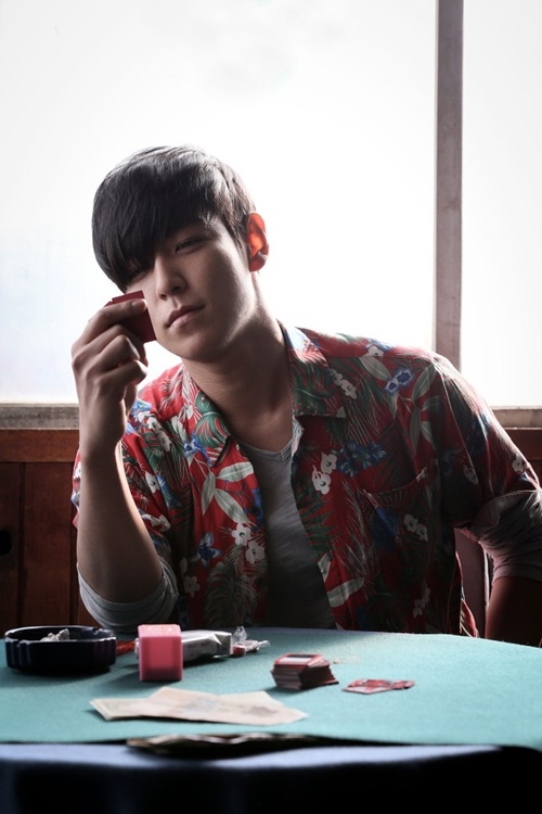 T.O.P trong phim Tazza: The High Rollers 2.