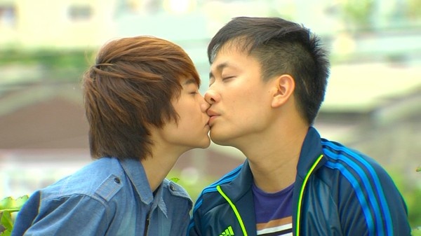 Minh Hang - Angela Phuong Trinh bat mi ky niem ve nu hon dau hinh anh