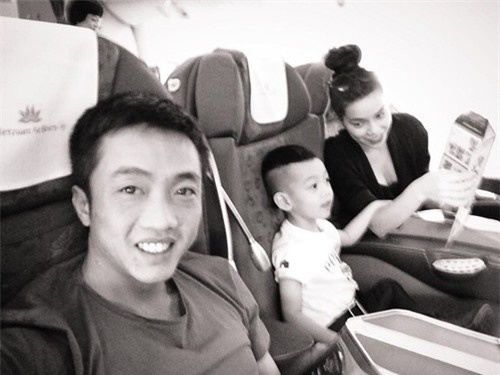 Gia đình nữ ca sĩ Hà Hồ - doanh nhân Cường Đô La cũng thường xuất ngoại trong những kỳ nghỉ.  Trong mỗi chuyến đi, vợ chồng Hà Hồ luôn chu cấp những tiện ích tốt nhất cho con trai Subeo. 