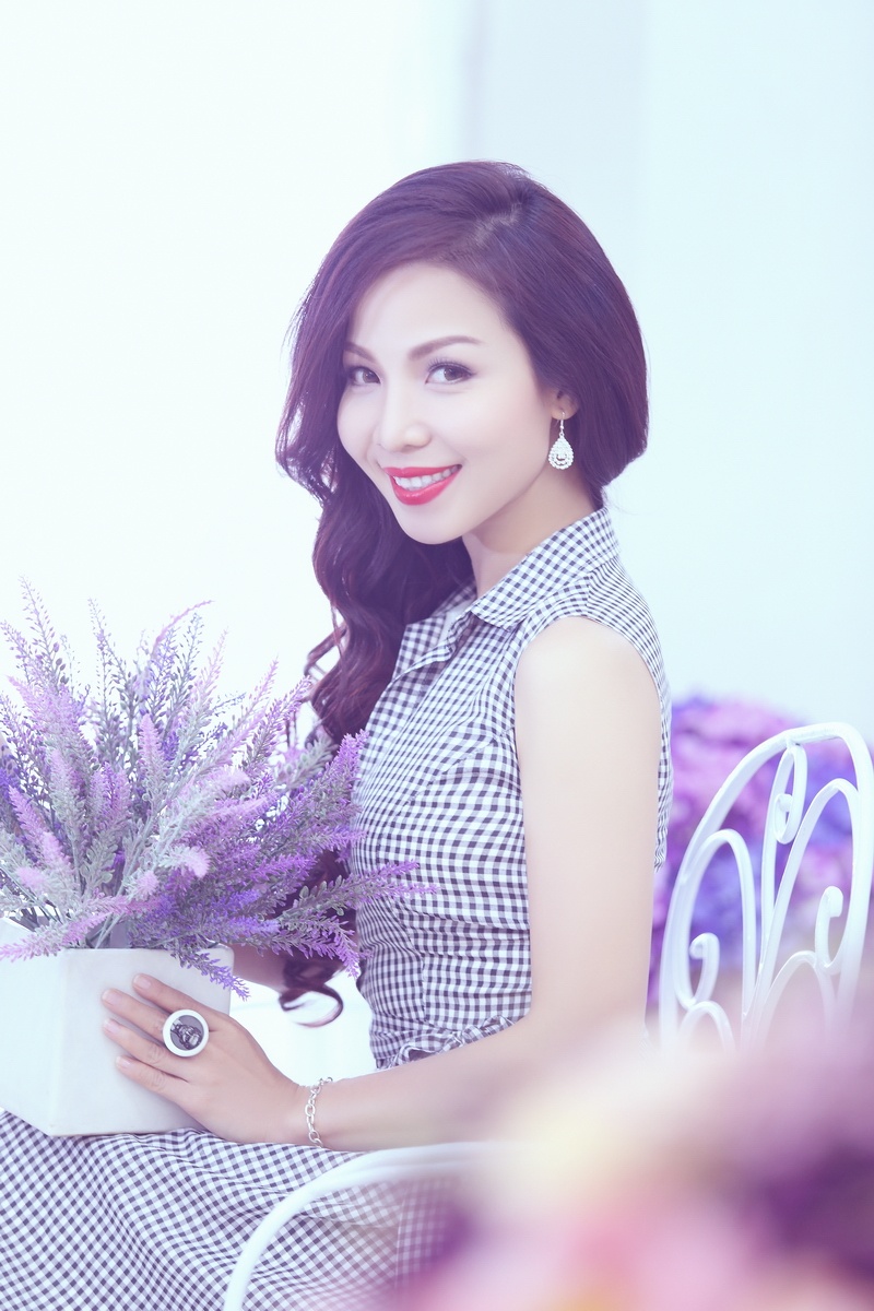 Khánh Loan đã mất gần 4 năm rời xa làng nhạc để chăm sóc cho ba.