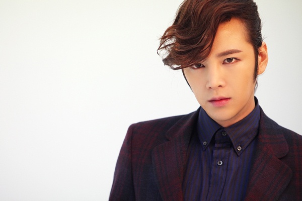 Jang Geun Suk bi nghi tron hang ty tien thue hinh anh