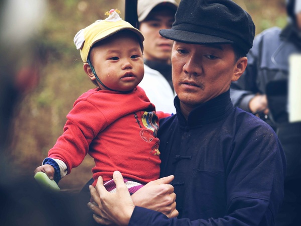Mới đây, tạo hình của “ông hoàng nhạc Việt” Đàm Vĩnh Hưng với vai diễn trong bộ phim sắp ra mắt Hiệp sĩ mù gây ấn tượng cho người hâm mộ. 