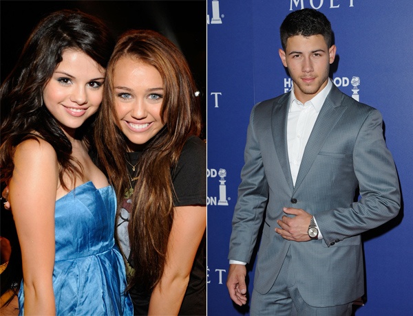 Hai cựu “công chúa Disney” Selena Gomez và Miley Cyrus từng gây xôn xao trong giới trẻ vì cuộc tình tay ba của họ với nam ca sĩ Nick Jonas – thành viên nhóm Jonas Brothers. Miley đến với Nick năm 2006 và chia tay năm 2007, sau đó Nick cặp kè với Selena cho tới 2010. 