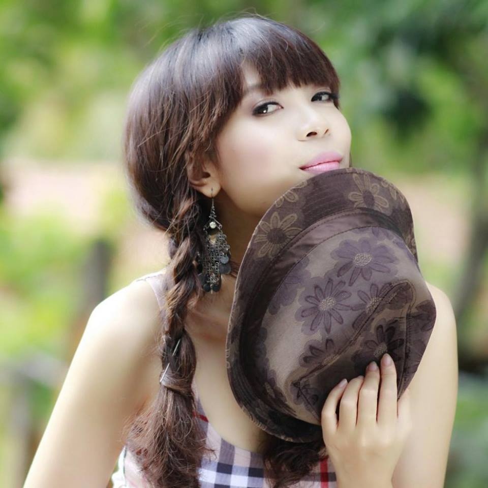 Uyên Nguyên – Đội HLV Đàm Vĩnh Hưng.