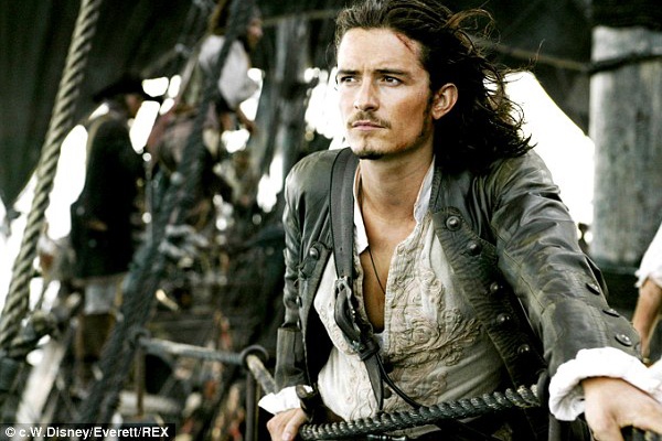 Orlando Bloom he lo tro lai loat phim 'Cuop bien Caribe' hinh anh