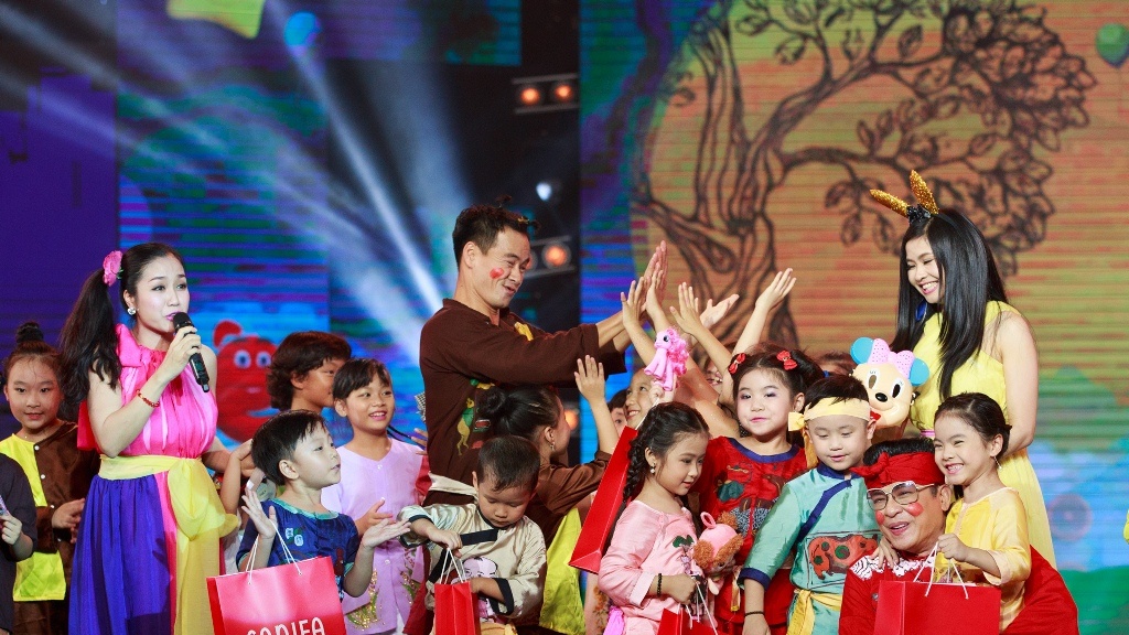 Nhập môLiveshow 5 của chương trình Đồ Rê Mí 2014 sẽ diễn ra vào lúc 20h00 ngày 14/9 tại SVĐ Quần Ngựa, Hà Nội và được phát sóng trực tiếp trên kênh VTV3.  tả cho ảnh