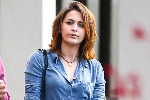 Con gai Michael Jackson bi nghi mang thai o tuoi 16 hinh anh