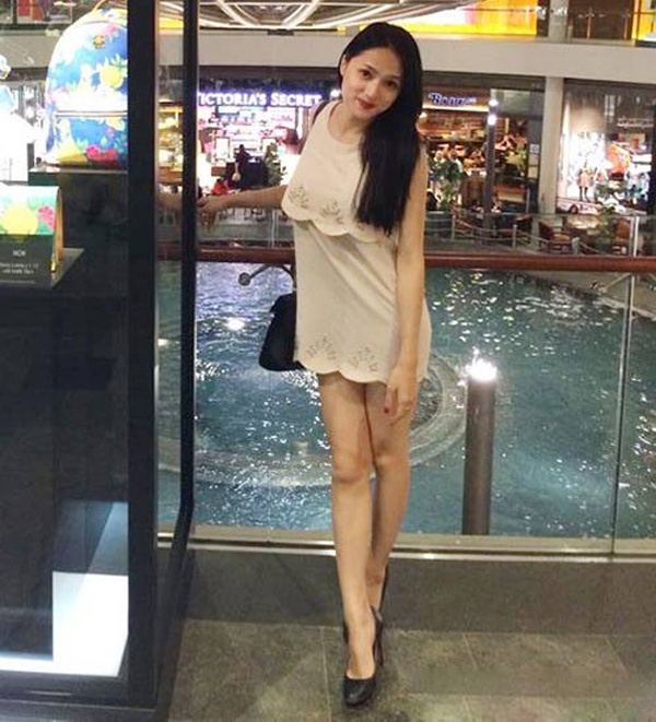 Nhiều khán giả đoán việc dự thi chương trình truyền hình thực tế Cuộc đua kỳ thú khiến Hương Giang sụt cân đi nhiều. Đôi chân gầy khiến thân hình bất cân đối với gương mặt nữ ca sĩ. 