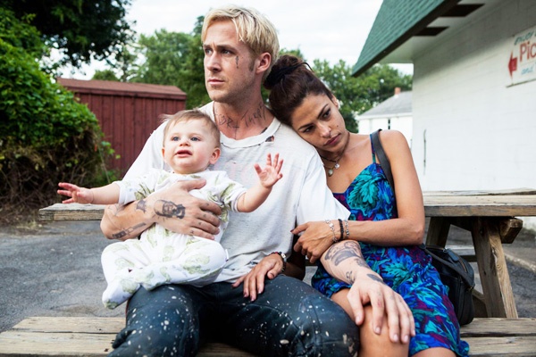 Ryan Gosling len chuc bo me voi tinh gia hinh anh