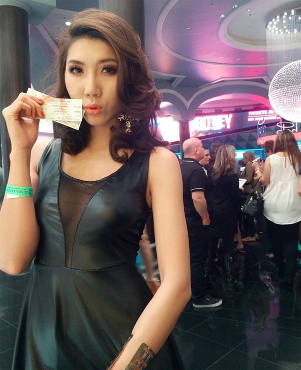 Sau đám cưới hồi đầu năm 2014, chân dài Ngọc Quyên ở lại Mỹ cùng chồng. Trong thời gian làm quen với cuộc sống tại đây, Ngọc Quyên dành thời gian đi xem “công chúa nhạc pop” Britney Spears biểu diễn ở Hollywood. 