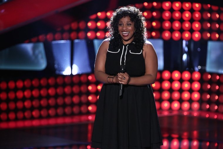 Nguoi phu nu co 3 bang dai hoc gay chu y tai The Voice My hinh anh