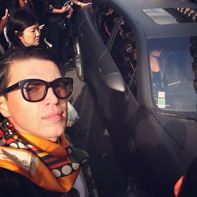 Tay phóng viên phá bĩnh nói sau sự cố: “Tôi hy vọng Kim ổn và sẽ không giận tôi vì tôi không có ý làm hại cô ấy. Trò đùa với Kim là cuộc biểu tình của tôi vì nước Mỹ đã cấm tôi vào đất nước họ”. Trên trang cá nhân, Vitalii đăng bức ảnh tự sướng trước khi sự việc xảy ra. Sau khi bị phạt vì hành vi quấy rối ở LHP Cannes hồi tháng 5, phóng viên trẻ 25 tuổi có ý định đến London, Anh để làm người mẫu.