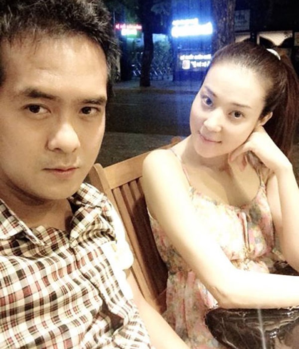 Người anh cưới là fan nữ Thanh Vân, kém 2 tuổi, luôn theo dõi những bước tiến trong sự nghiệp Hùng Thuận từ lúc anh đóng phim cho tới gia nhập nhóm hát MBK. 