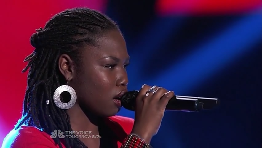 Phan thu giong cua Anita Antoinette tai mua ba hinh anh