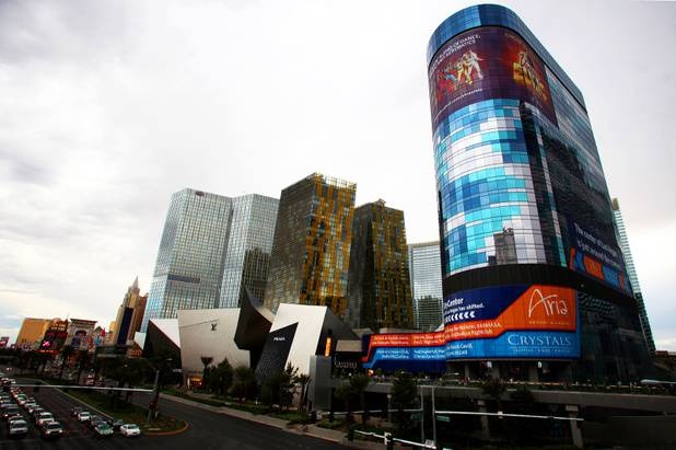 Khách sạn Harmon được xây dựng trên khu đất rộng nằm giữa trung tâm thành phố Las Vegas với vốn đầu tư <abbr class=