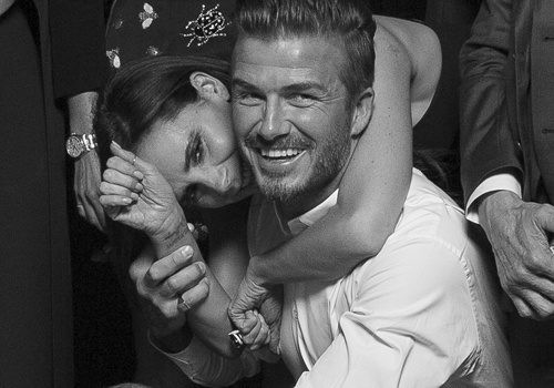 Vo chong Beck - Vic khoe anh tinh tu ben nhau hinh anh