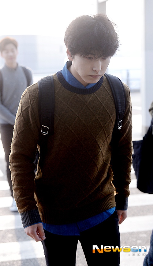 Đời tư của Sungmin còn khiến các thành viên khác bị vạ lây, HeeChul đã khóa tài khoản Weibo, Ryeowook thì xin lỗi các ELF (tên gọi cộng đồng fan của Super Junior).