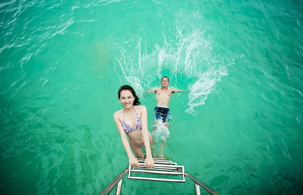 Sao Viet chu du khap the gioi chup anh cuoi hinh anh