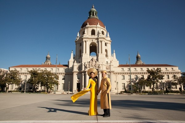 Đầu năm nay, người mẫu Ngọc Quyên lên xe hoa với bác sĩ Việt kiều Richard. Khi Ngọc Quyên sang California, Mỹ - nơi Richard sinh sống và làm việc để chuẩn bị đám cưới, họ chọn những kiến trúc độc đáo tại đây để đưa vào ảnh cưới. 
