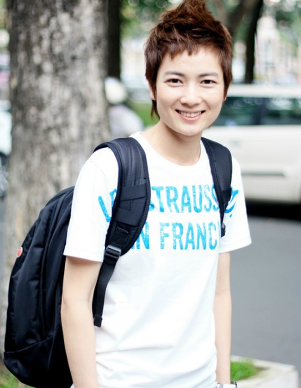 Trước Akira Phan, cựu người mẫu Thúy Vinh cũng gặp phải kỷ niệm không mấy tốt đẹp ở Thái Lan. Đầu năm 2012, Thúy Vinh cùng một người bạn tới thăm xứ chùa vàng. Trong lần đi ăn cá nướng, quán ăn quen thuộc đã đóng cửa nên Thúy Vinh nghe theo lời chỉ dẫn của một lái xe tuk tuk. 