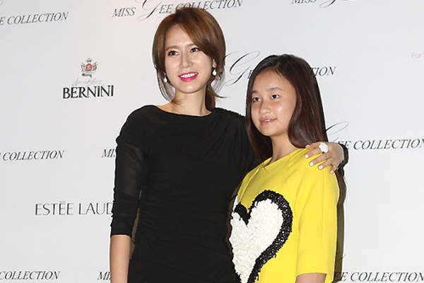 Con gai hoa hau Han Quoc tuc gian vi bi che xau hinh anh