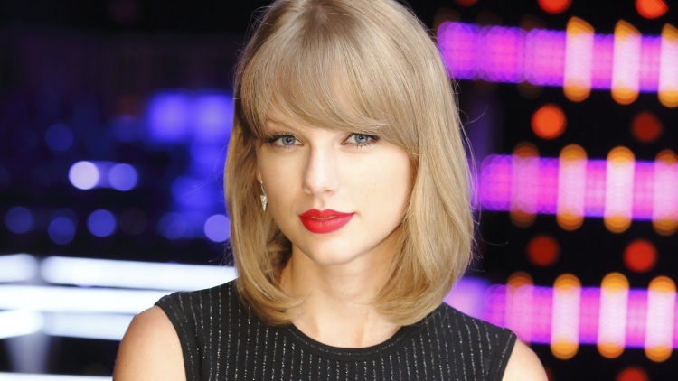 Taylor Swift suyt khoc khi nghe thi sinh The Voice My hat hinh anh
