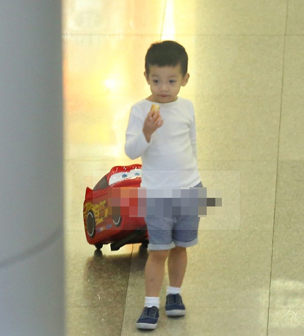 Con trai Subeo của nữ ca sĩ Hồ Ngọc Hà và doanh nhân Cường Đô La là một trong những nhóc tỳ được trải nghiệm du lịch nhiều nhất showbiz Việt. 