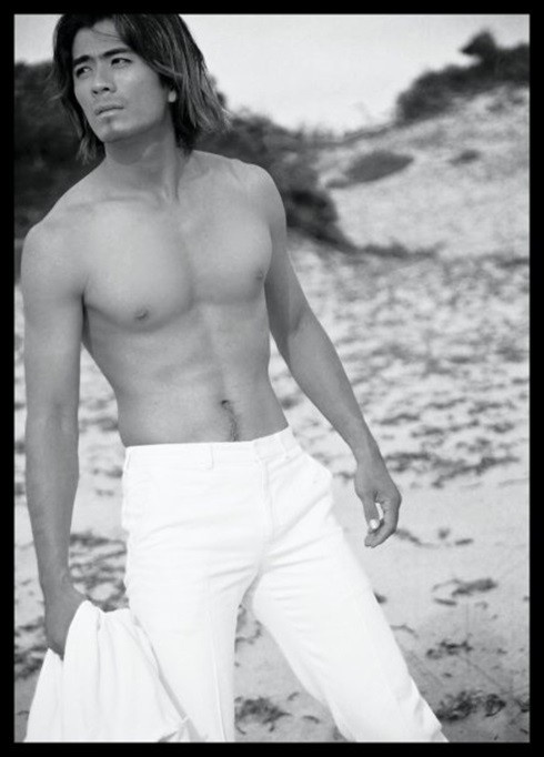 Lời tố cáo khiến Kim Cương bất ngờ nhưng ngay tới Châu Thế Tâm cũng ngã ngửa. Khi được phóng viên hỏi tới, Châu Thế Tâm cho hay anh đã không dùng Facebook trong 2 tháng nay và cũng chưa từng gặp Kim Cương nên không thể nào “tố” cô. “Bạn kia lấy hình ảnh tôi làm giả facebook và ghi bậy bạ, nếu không dừng lại tôi sẽ nhờ pháp luật can thiệp” – Thế Tâm nói. 