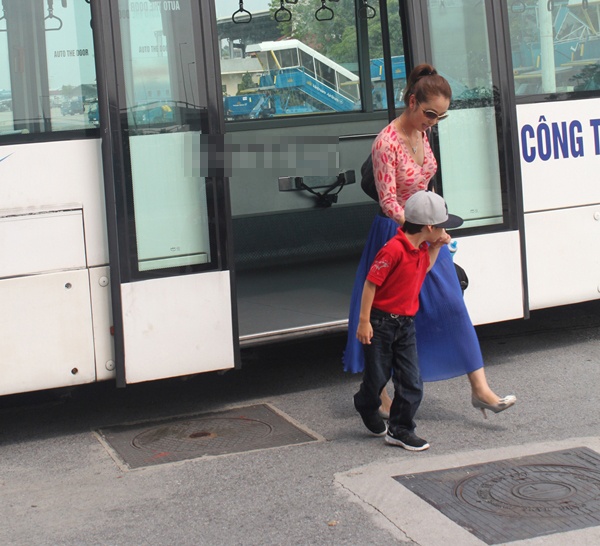 Gần đây Bảo Nam đang sống cùng nhà ngoại ở Mỹ. Trước đó những lần Bảo Nam về nước đều được giới truyền thông chú ý. 